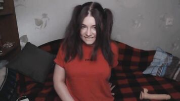 I play with dildo and tits