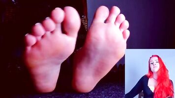 Foot goddess shows her amazing soles and tasty toes on cam