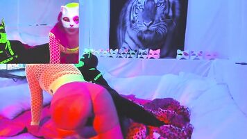 @SexyNeonKitty Rimming ass like a professional Chaturbate Live