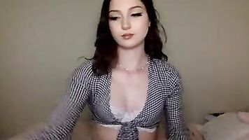 CHATURBATE CAMGIRL W LUSH + LACE STOCKINGS TEEN BEDROOM LIVSTREAM RECORDING