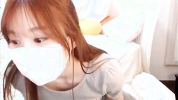 Cute japanese girl solo masturbate with dildo