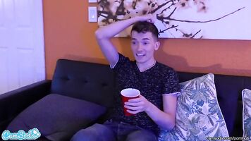 Hot cheating girlfriend caught fucking at game of thrones watch party