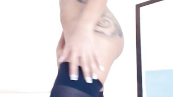 Latin Webcam 463
