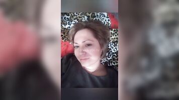 chubby mature webcam